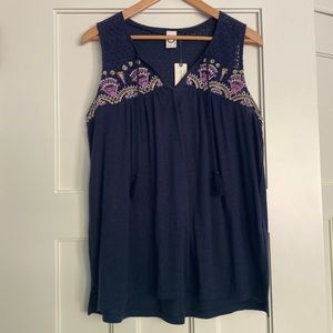 Anthropologie Akemi + Kin Embroidered Tank Top Size M NWT!!